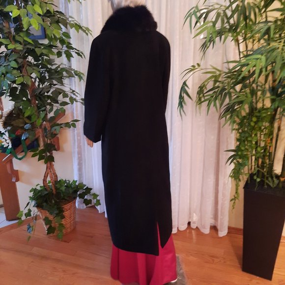 Calvin Klein 100% wool long coat with Fox collar - Picture 4 of 12
